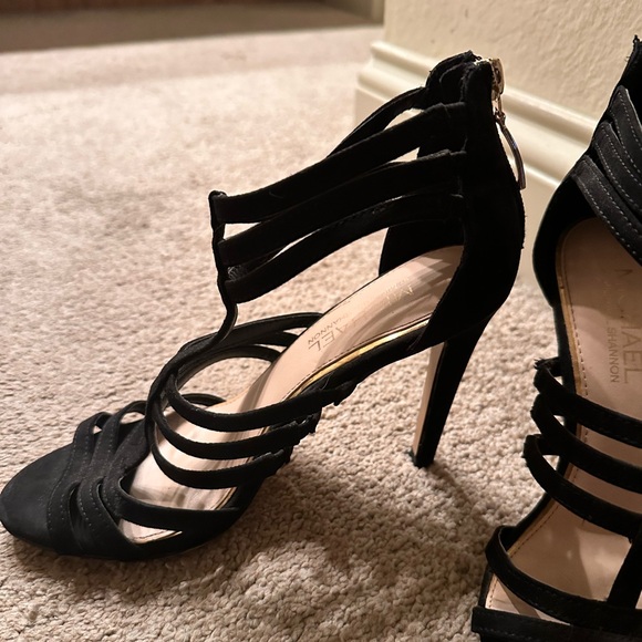 MICHAEL SHANNON heels size 7 - Picture 2 of 5